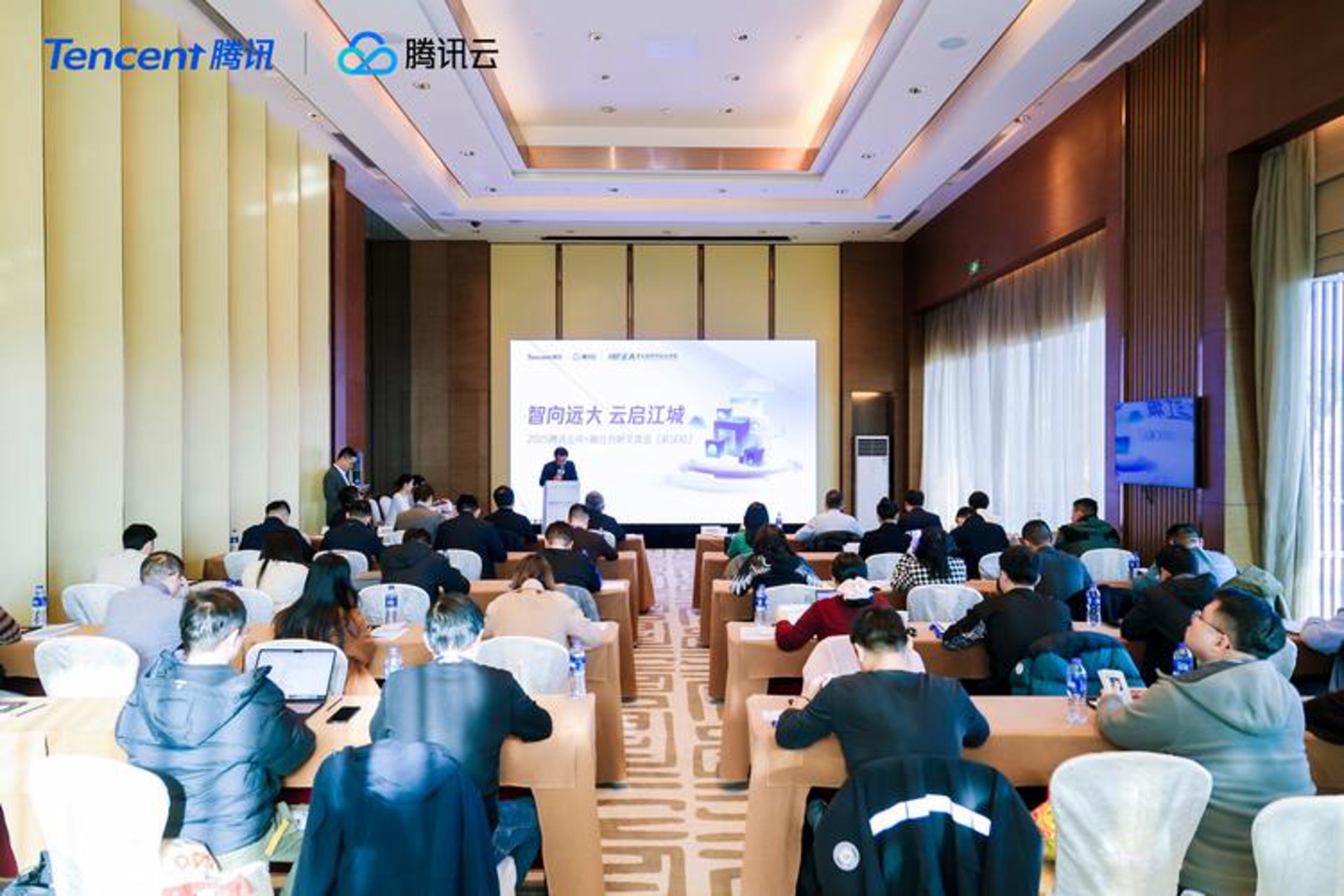 选购指南：如何挑选最适合的自然语言处理技术？